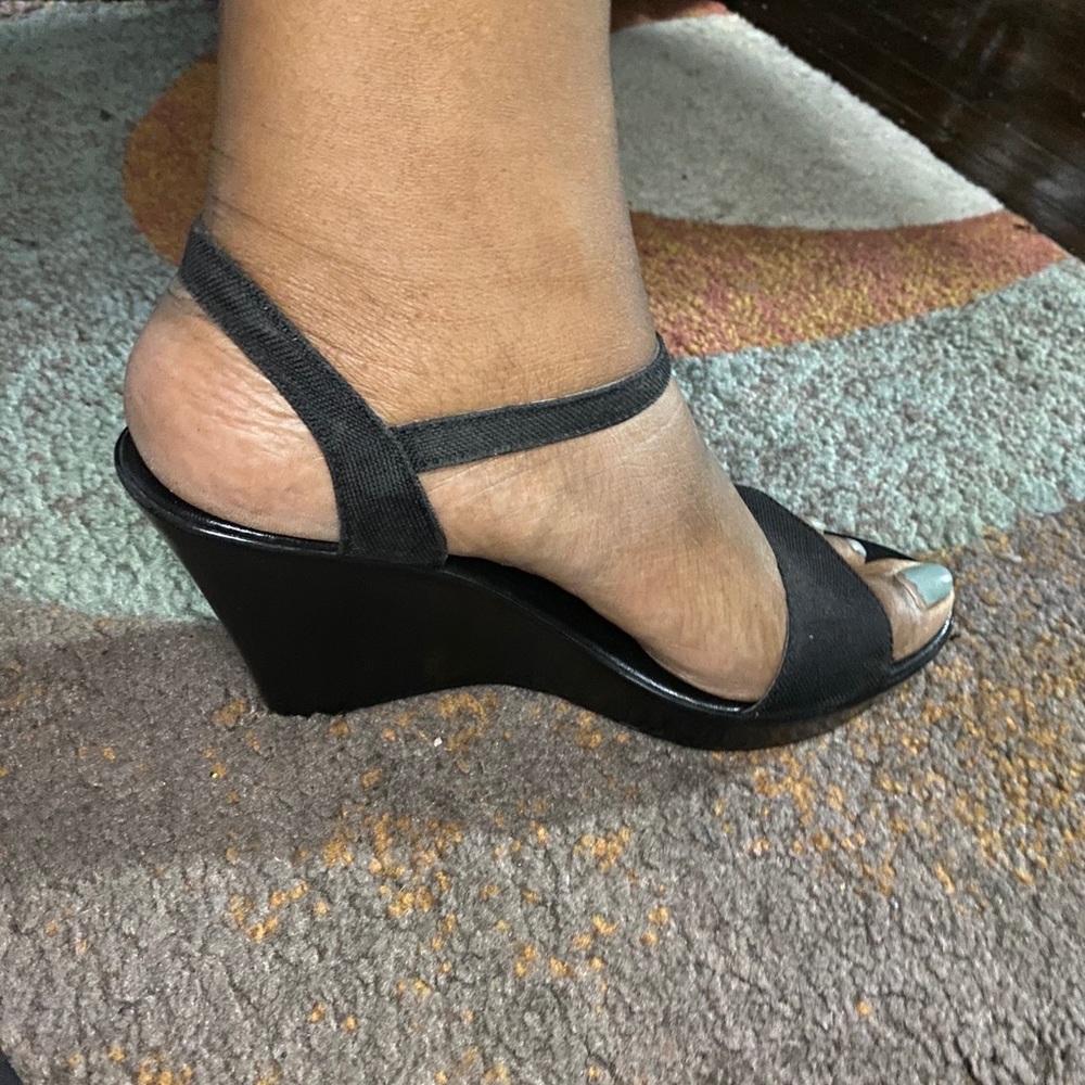 Comfortable black wedge sandals-Fioni